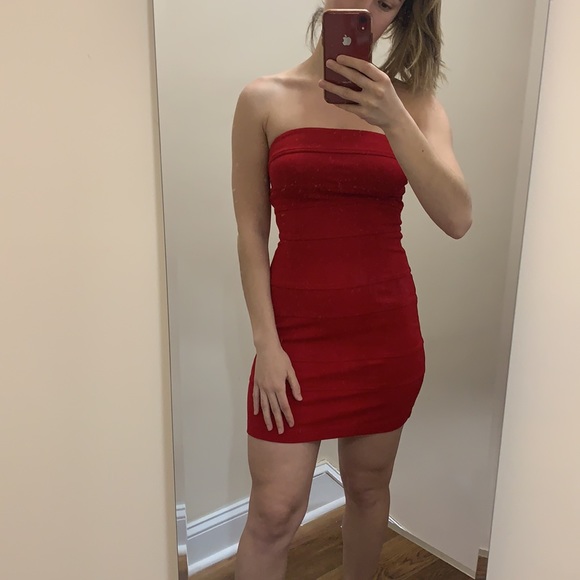 3/25 Red bodycon dress - Picture 3 of 6